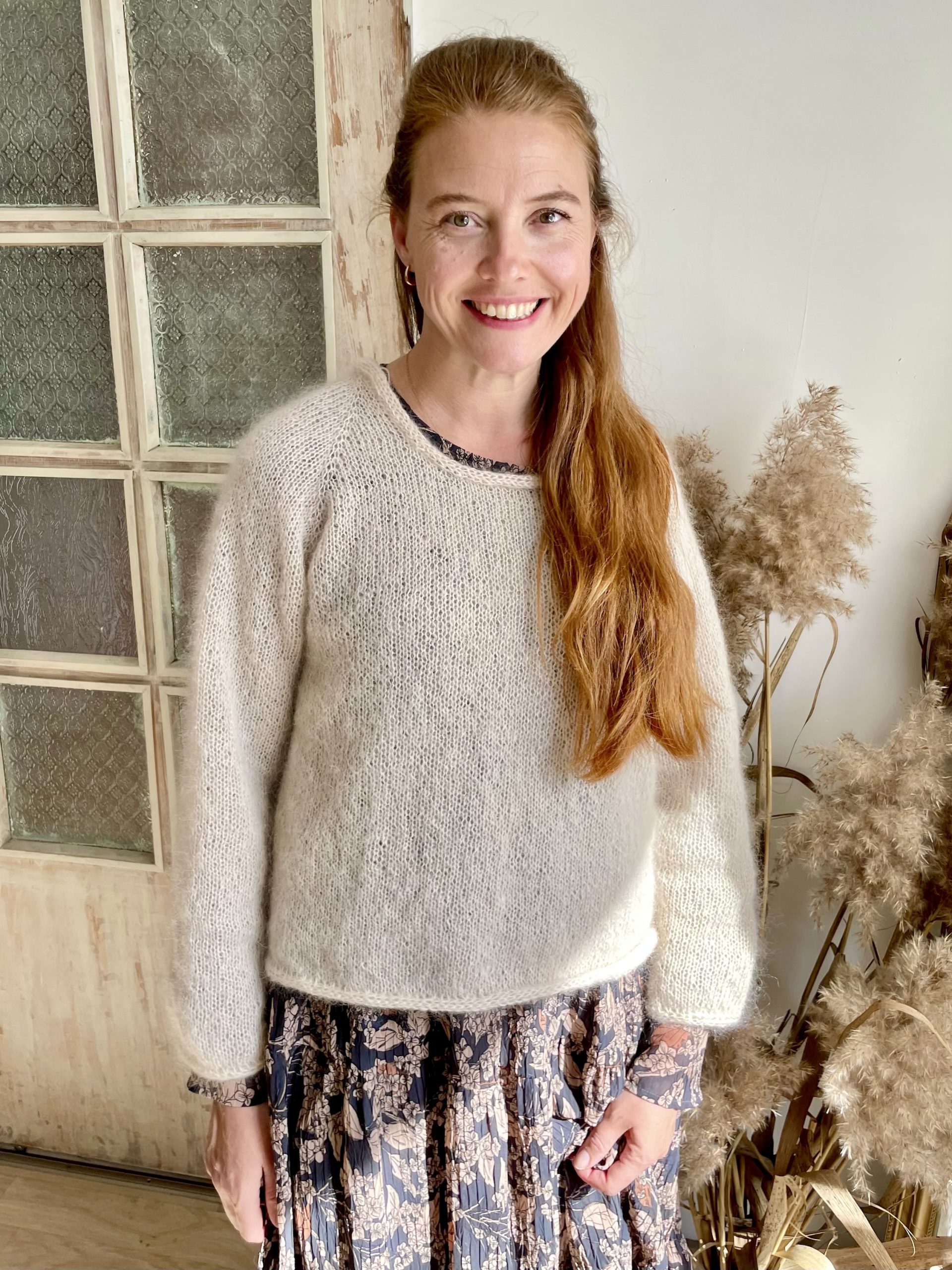 Adīts mohēras džemperis gaišā krāsā